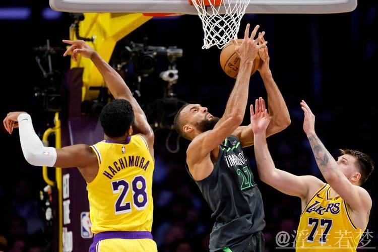 戈贝尔狂砍27+24 森林狼淘汰湖人晋级首轮